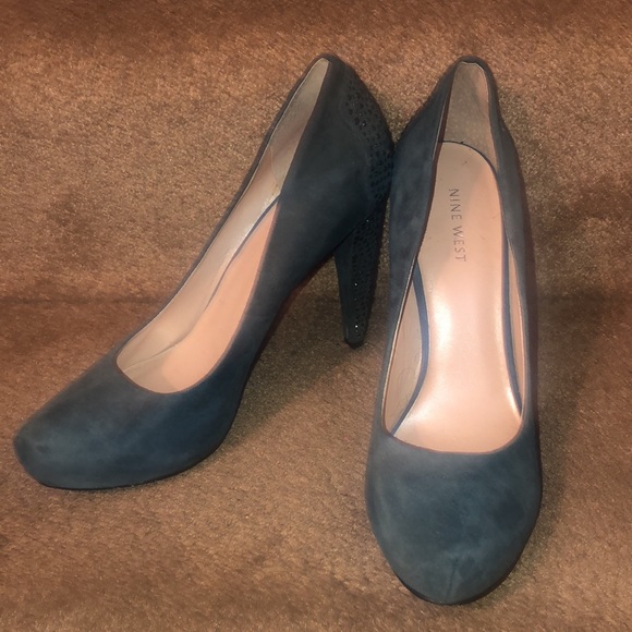 NINE WEST-PRETTY TEAL BLUE SUEDE HI HEEL W/COLORED STONES - Picture 6 of 12